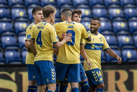 kampe i superligaen i dag.